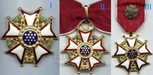 США. Орден «Легион почёта» (англ. Legion of Merit) I, II, III степеней