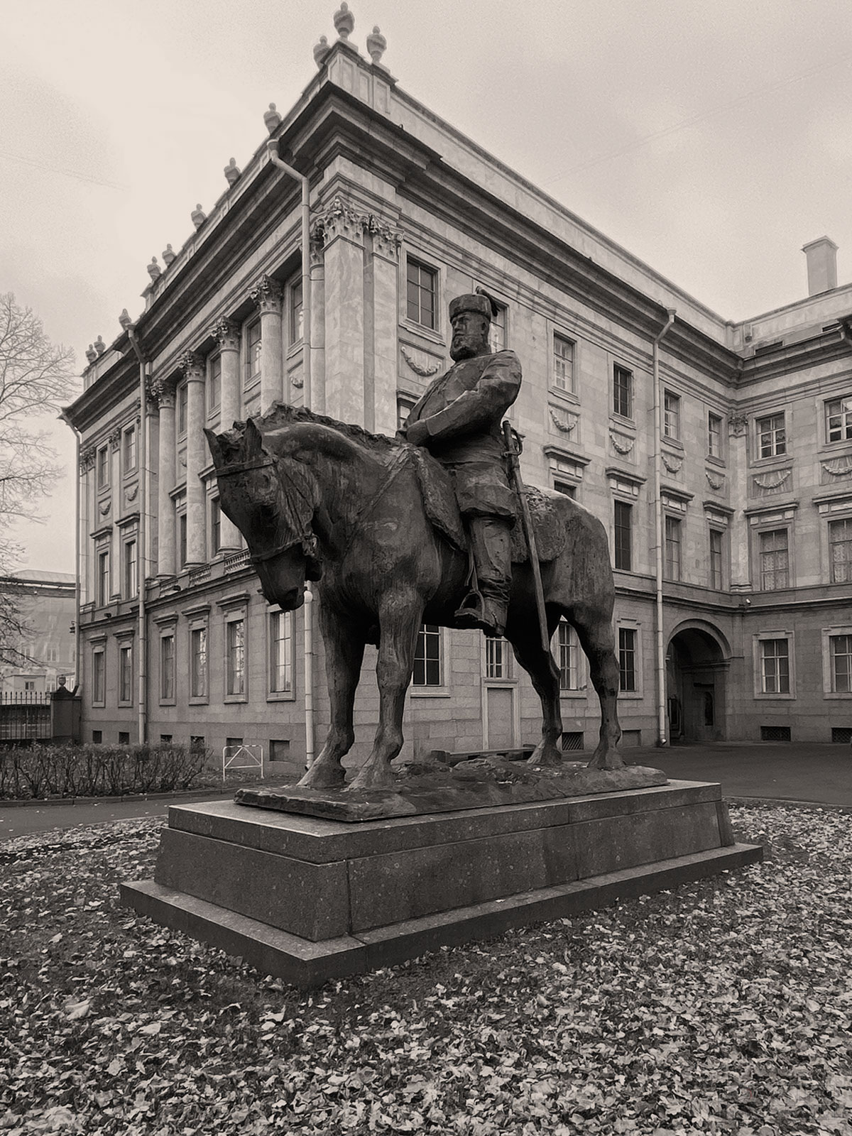 Александр III. Скульптор Паоло Трубецкой, 1909. Фото Андрей Соловьёв, 2022