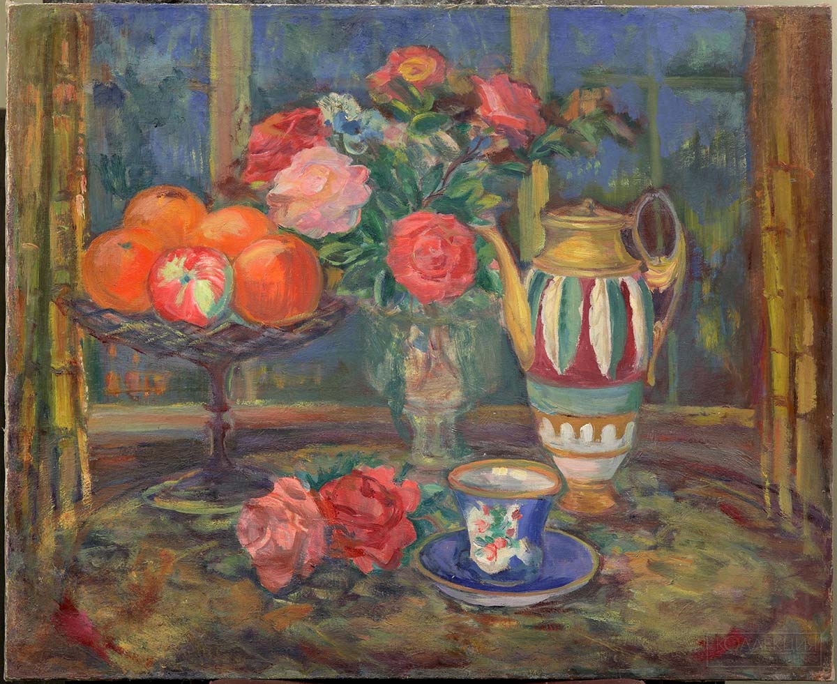 П.В. Кузнецов. Натюрморт с вазой и чайной посудой на фоне окна