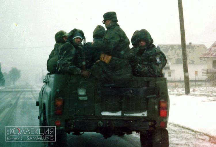 Боевики HOS на Уазике в районе Ливно, 1992 год