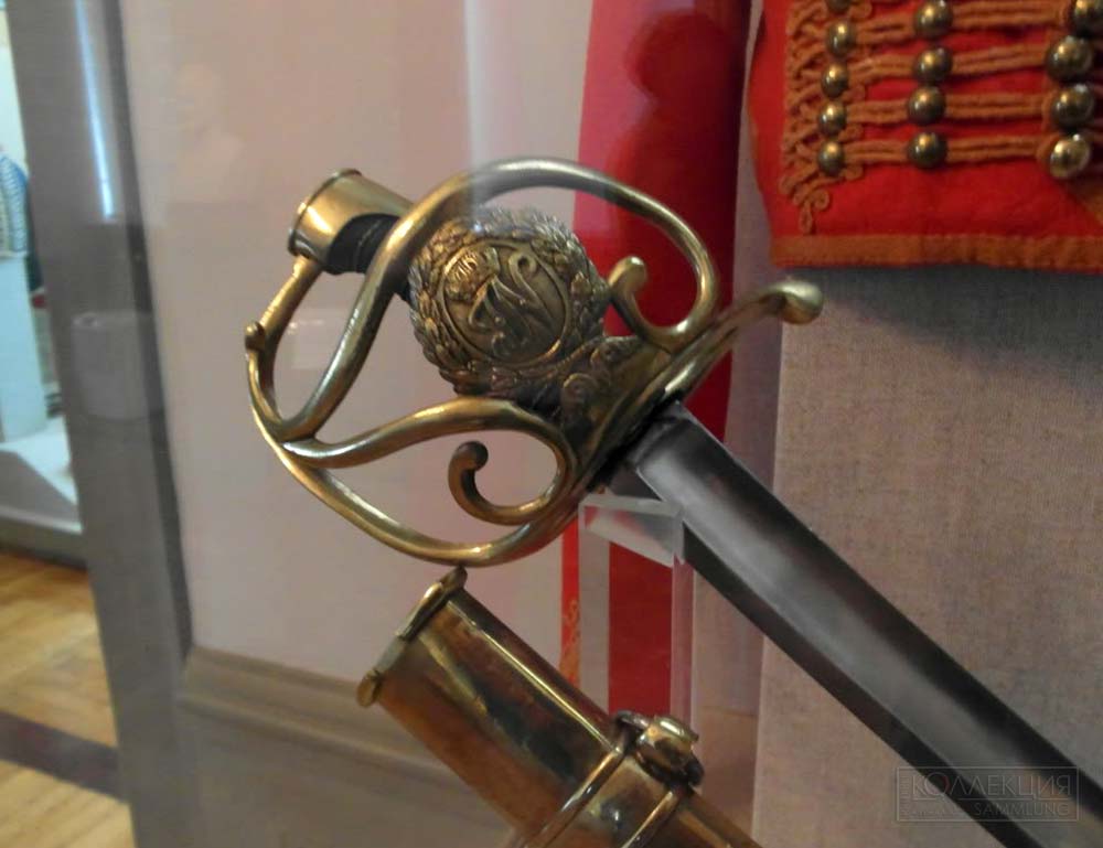 Сабля гвардейских шеволежеров Королевства Вестфалия, принадлежавшая генералу Вольфу. Из коллекции замка Фридрихштайн в Бад-Вильдунгене. Фото из сети интернет 