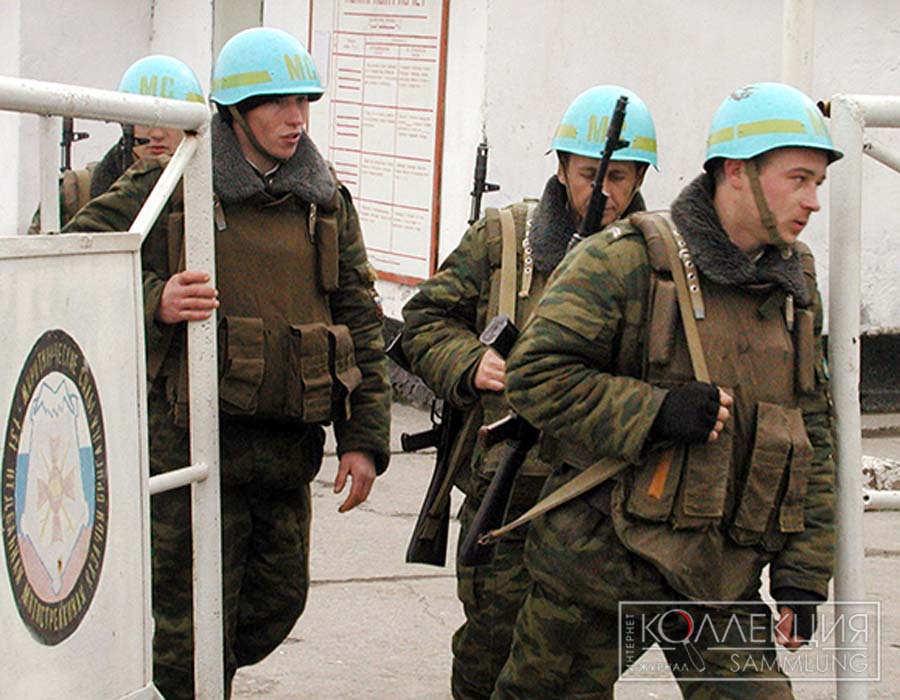 Военнослужащие 131-го мотострелковой бригады