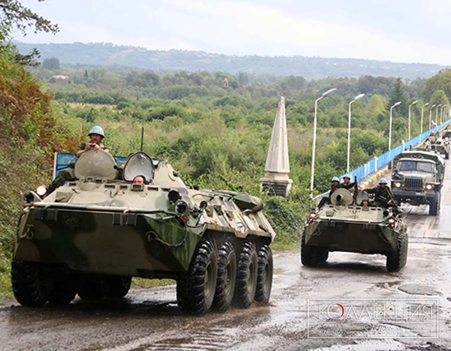 Бронетранспортеры БТР-80 из состава КСМП