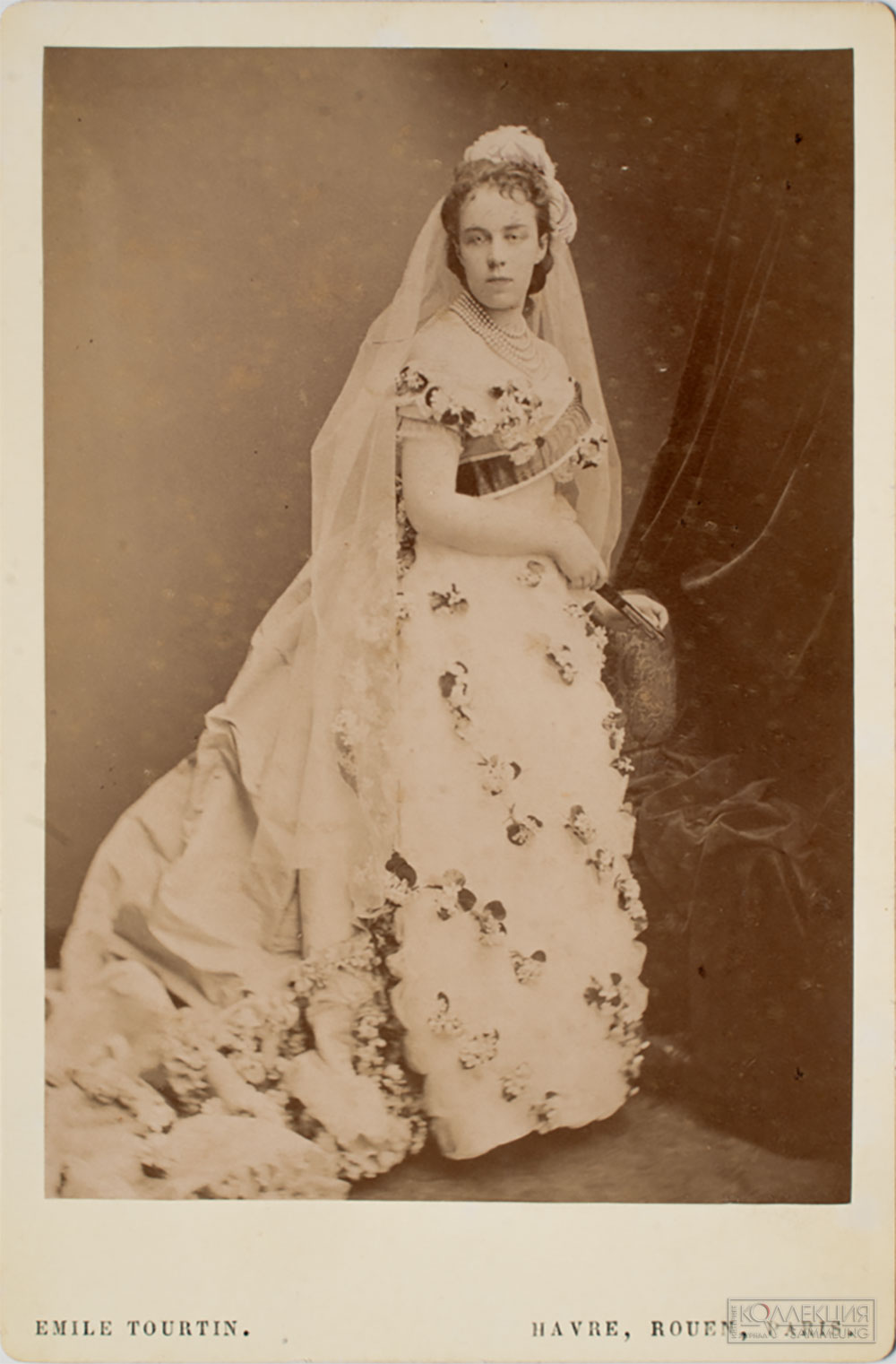 Туртен Э. (фотограф). Портрет Е.Ф. Шаховской-Глебовой-Стрешневой. Картон, альбуминовый отпечаток. 1870-е гг. (Атрибуция В. Ступака). ГИМ