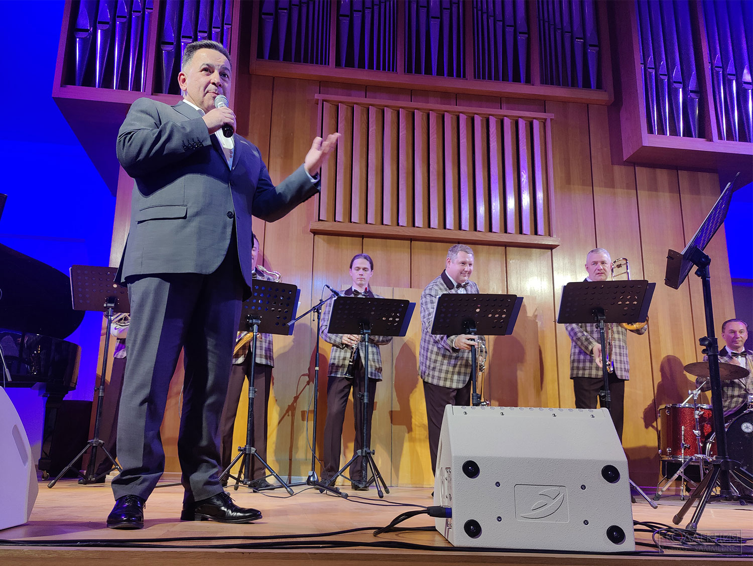 Михаил Аркадьевич Брызгалов, ге­не­ральный ди­ректор Музея музыки, член Совета при Пре­зиденте Рос­сийской Фе­дерации по культуре и искусству, член Об­ще­ст­венной палаты РФ, заслуженный деятель искусств РФ