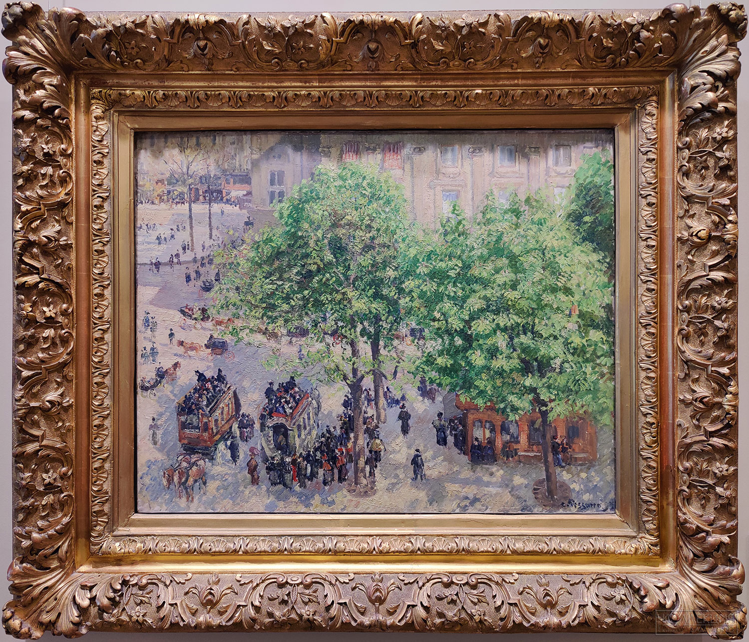Камиль Писсаppo (1830-1903). Площадь Французского театра в Париже. 1898. Холст, масло. Поступление: 1930 г., из Государственного музея нового западного искусства: приобретено П. И. Щукиным в 1898 г. в галерее Дюран-Рюэля (Париж). Инв. № ГЭ-6509 Camille Pissarro (1830-1903). Place du Théâtre Français, Paris. 1898. Oil on canvas. Acquired in 1930 from the State Museum of Modern Western Art: acquired by Pyotr Shchukin from the Durand-Ruel Gallery, Paris, in 1898