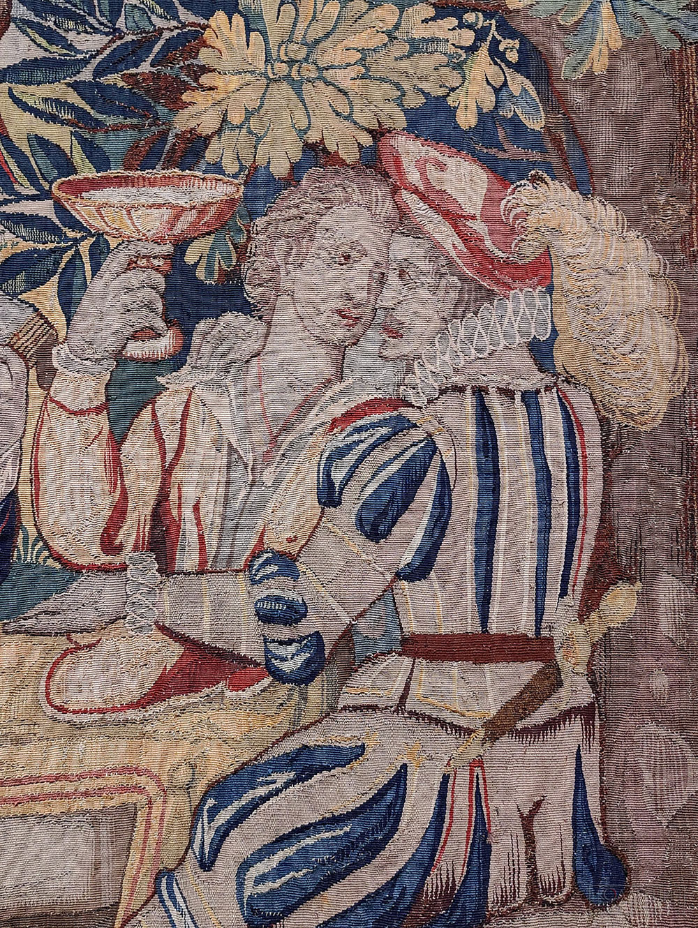 Шпалера "Сад любви". Южные Нидерланды, Брюгге. Конец XVI - начало  XVII века. Шерсть, шёлк; шпалерное ткачество. ГМИИ им. А.С. Пушкина (Фрагмент)