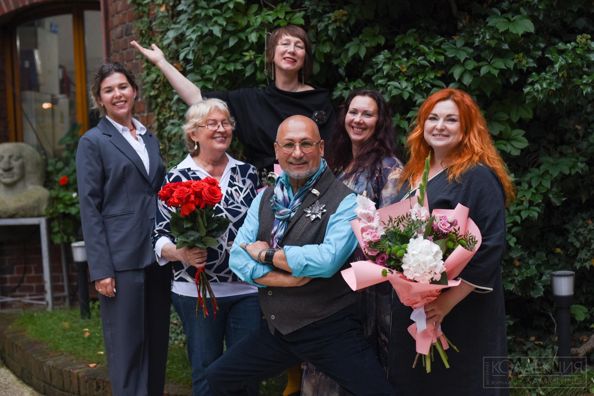 Вернисаж выставки произведений Натальи и Татьяны Тарасовых «Игра в четыре руки»