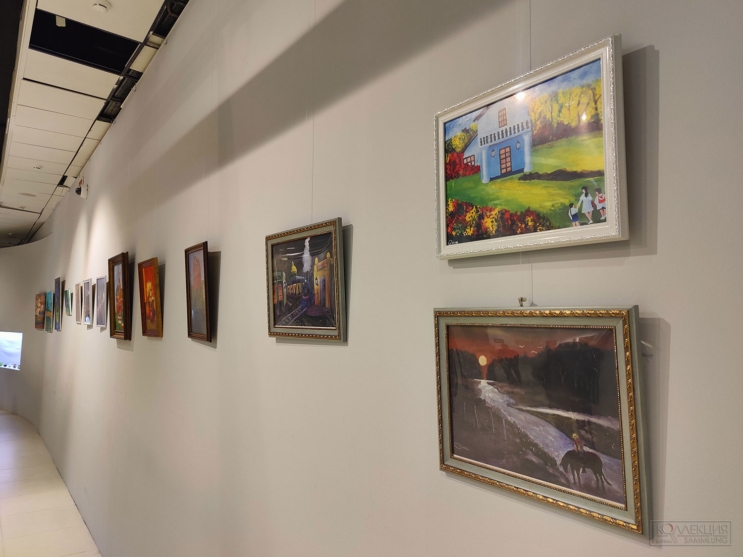 Выставка работ дипломатов