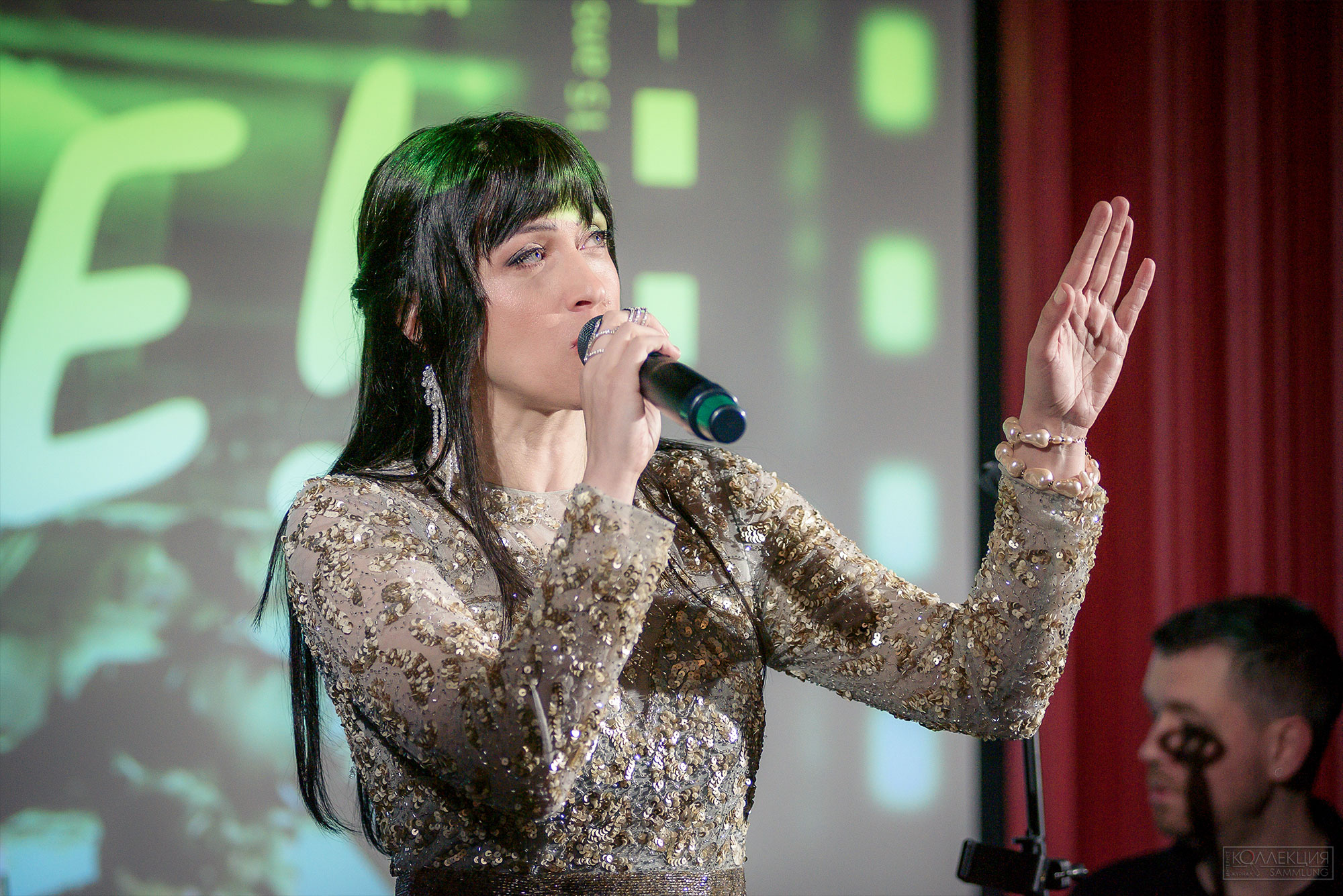 Ксения Деви (Дэви)