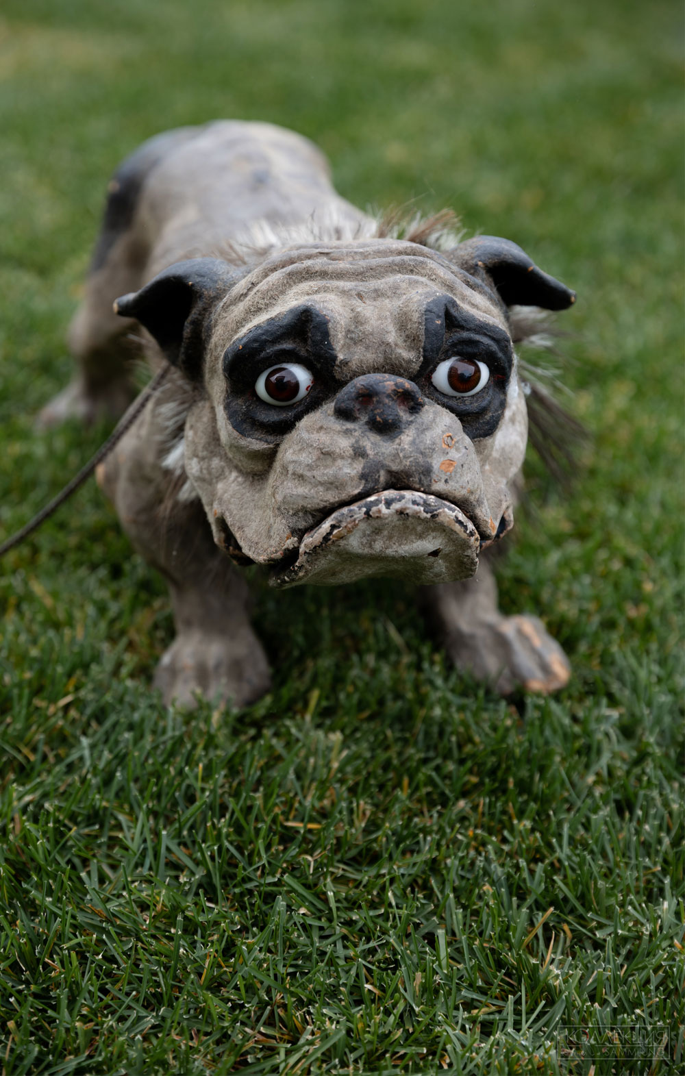 Бульдог французский, Roullet & Decamps, 1930-е, Франция Папье-маше, флок, солома. Собрание Дианы Панской, Москва