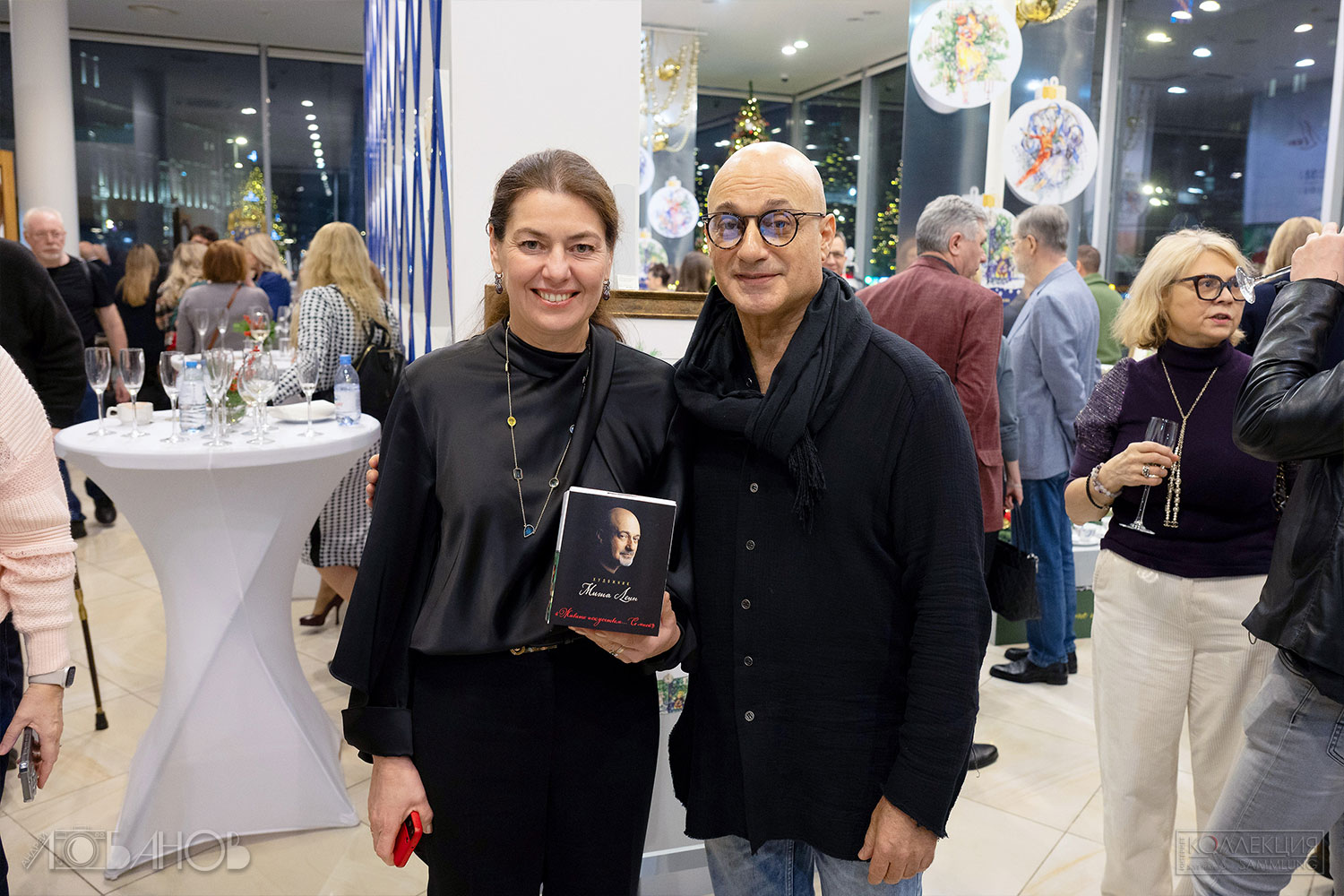 Татьяна Тылевич, генеральный директор ИФЗ, и Миша Ленн, художник (Фотограф Андрей Лобанов)