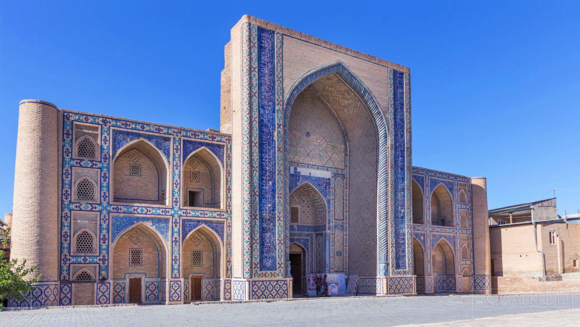 Медресе Улугбека начала XV века в Бухаре (Узбекистан). Фотография Юлии Ивановой