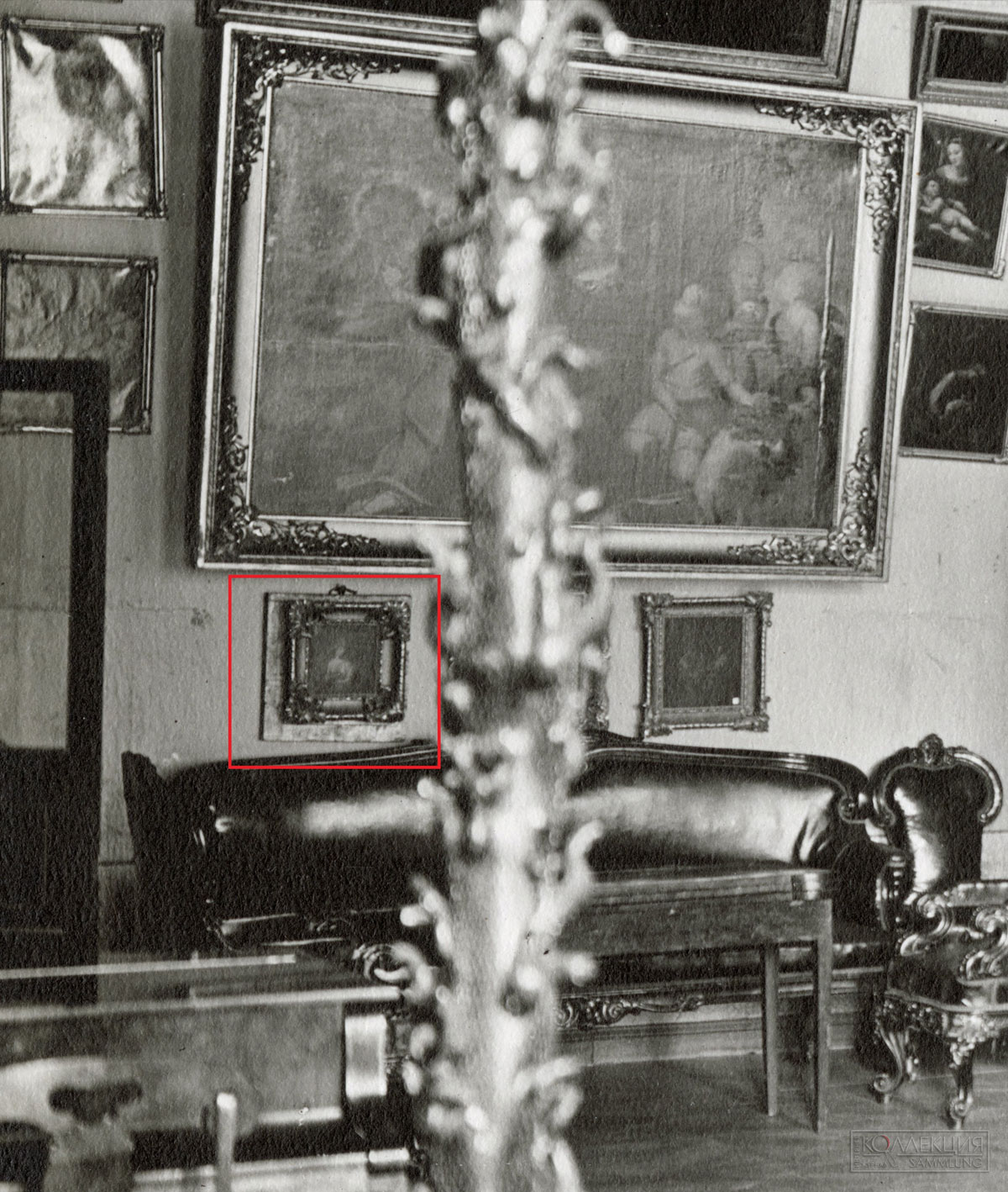 Усадьба Покровское-Стрешнево. Фрагмент интерьера картинной. 1907-1917 гг. РГИА