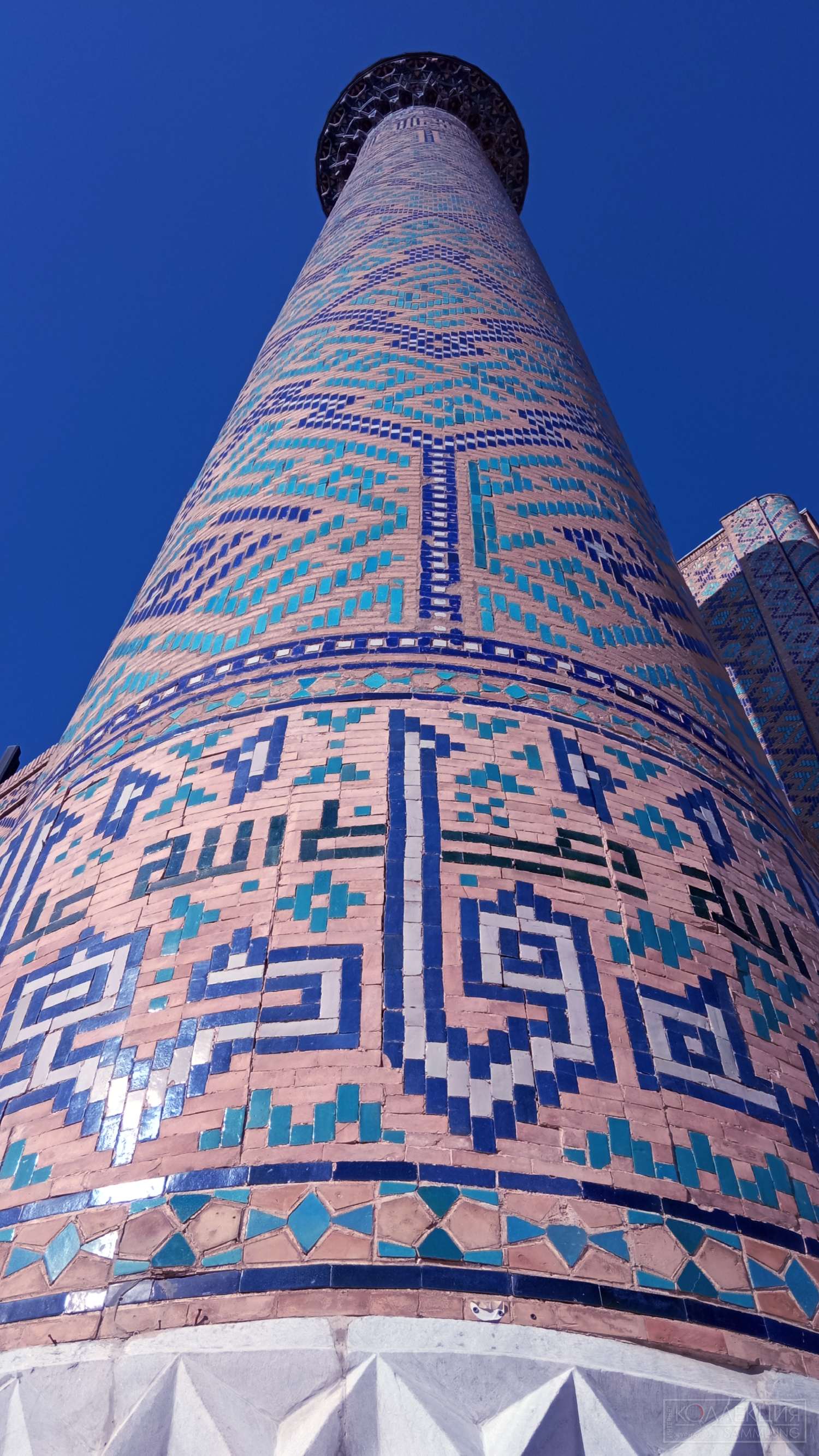 Декор здания ансамбля Регистан в Самарканде. Узбекистан. Фотография Михаила Тренихина, 2021