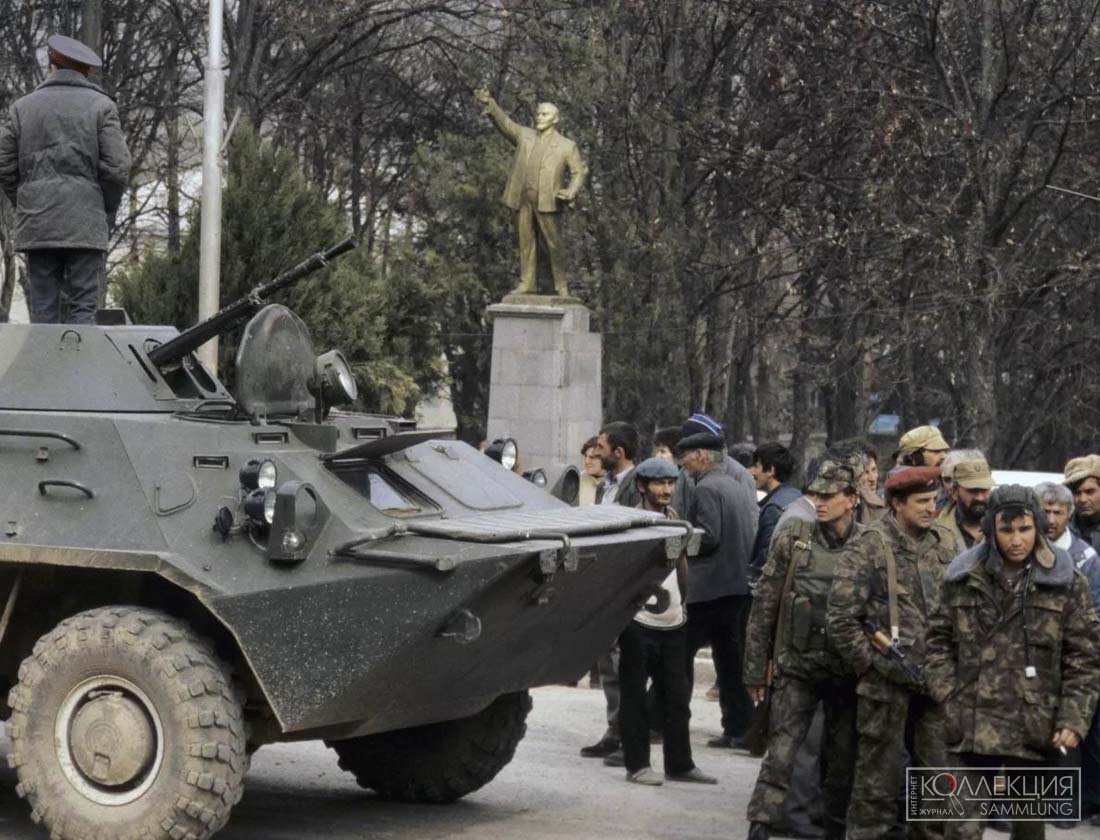 Военнослужащие внутренних войск МВД СССР в Цхинвале. Фото Спутник