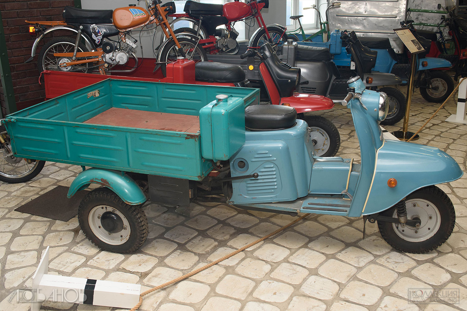 Мотороллер "Муравей" (ТГА-200, Тульский машиностроительный завод (ТМЗ)). Выпускался с 1959 по 1995 годы