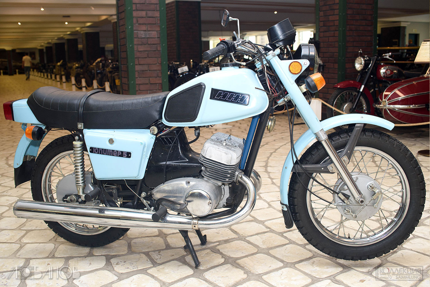 Мотоцикл "Иж Юпитер-5". Выпускался Ижевским машиностроительным заводом (ИМЗ) с 1985 по 2007 годы