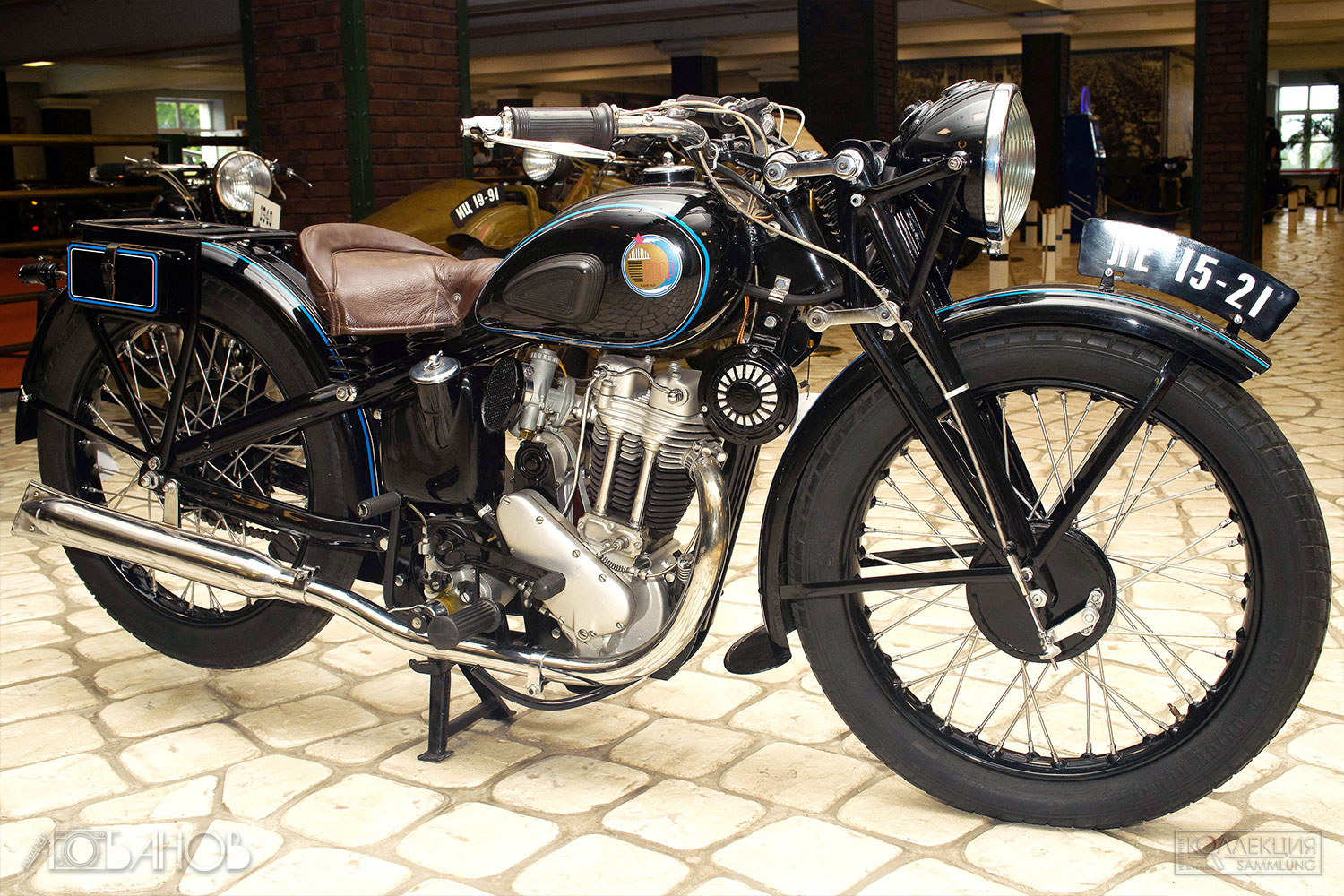 Л-300 — первый советский крупносерийный мотоцикл. Выпускался серийно с сентября 1930 по 1939 год в Ленинграде сначала на заводе «Промет» треста ТРЕМАСС (до 1933), затем на заводе Красный Октябрь (с 1933)