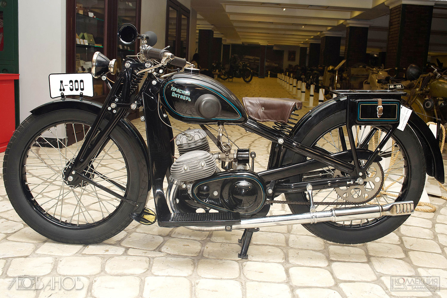 Л-300 — первый советский крупносерийный мотоцикл. Выпускался серийно с сентября 1930 по 1939 год в Ленинграде сначала на заводе «Промет» треста ТРЕМАСС (до 1933), затем на заводе Красный Октябрь (с 1933)