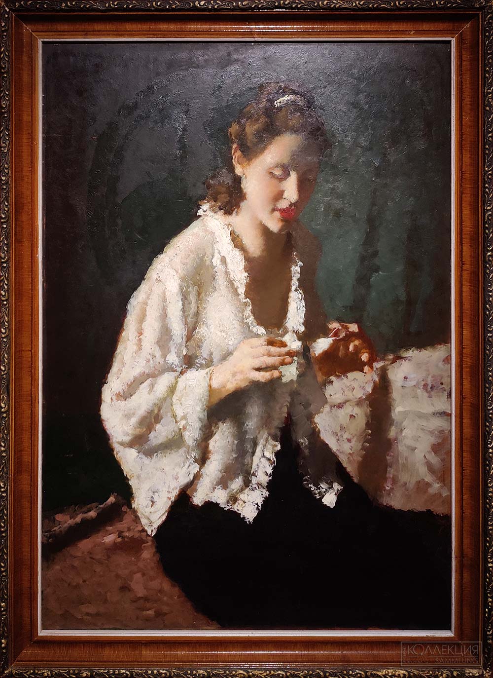 Исупов А.В. Портрет женщины в белой кофточке. Италия, 1935. Картон, масло. Вятский художественный музей имени В.М. и А.М. Васнецовых, Киров