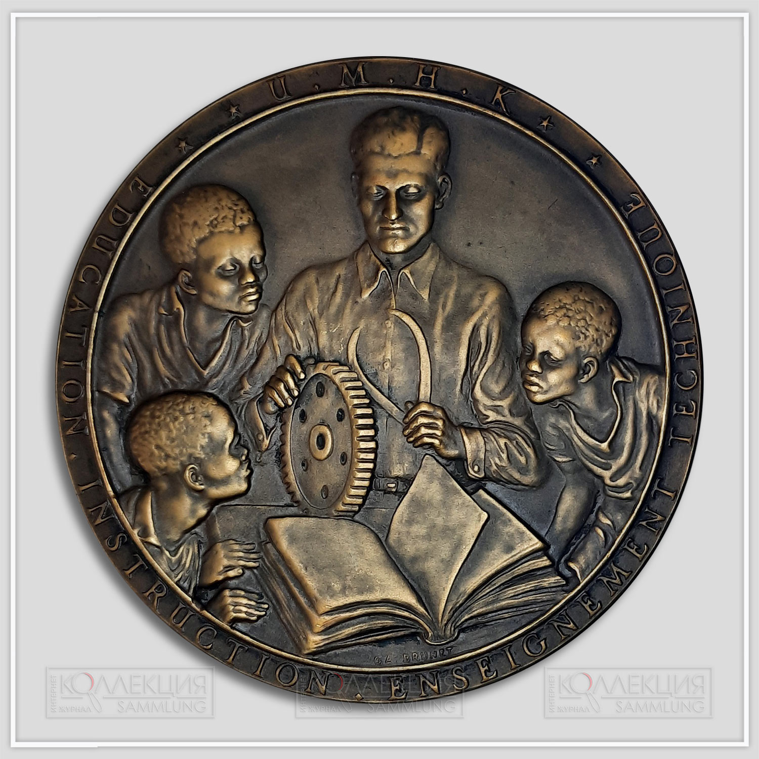 G.A. Brunet. L'Union minière du Haut-Katanga.1906-1956. Bronze, 1956. Fonson. D = 85 mm, p = 239 gr.